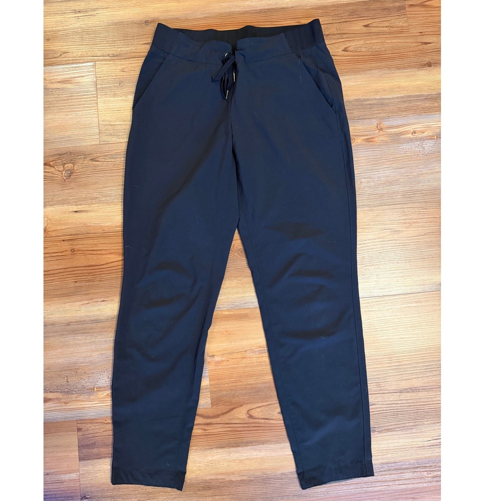 Athleta Trekkie North Joggers Black Hiking Pants Womens Size 6 Tapered Travel